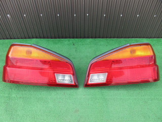 ★C35ローレル★クラブS★後期テールランプ左右セット★ C35型ローレル後期殻割テールランプ左右セット - メルカリ