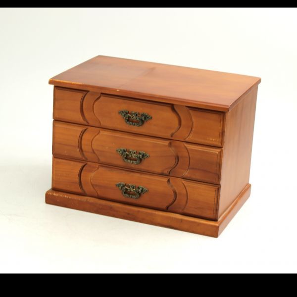 木製 3段 卓上箪笥 小物入れ 収納箱 木箱 裁縫箱 道具箱 和箪笥 タンス Ee647 の落札情報詳細 ヤフオク落札価格情報 オークフリー スマートフォン版