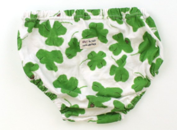 ビーエヌティー Bnt ブルマ ダイパーカバー 80 女の子 白 緑 子供服 ベビー服 キッズ の落札情報詳細 ヤフオク落札価格情報 オークフリー スマートフォン版