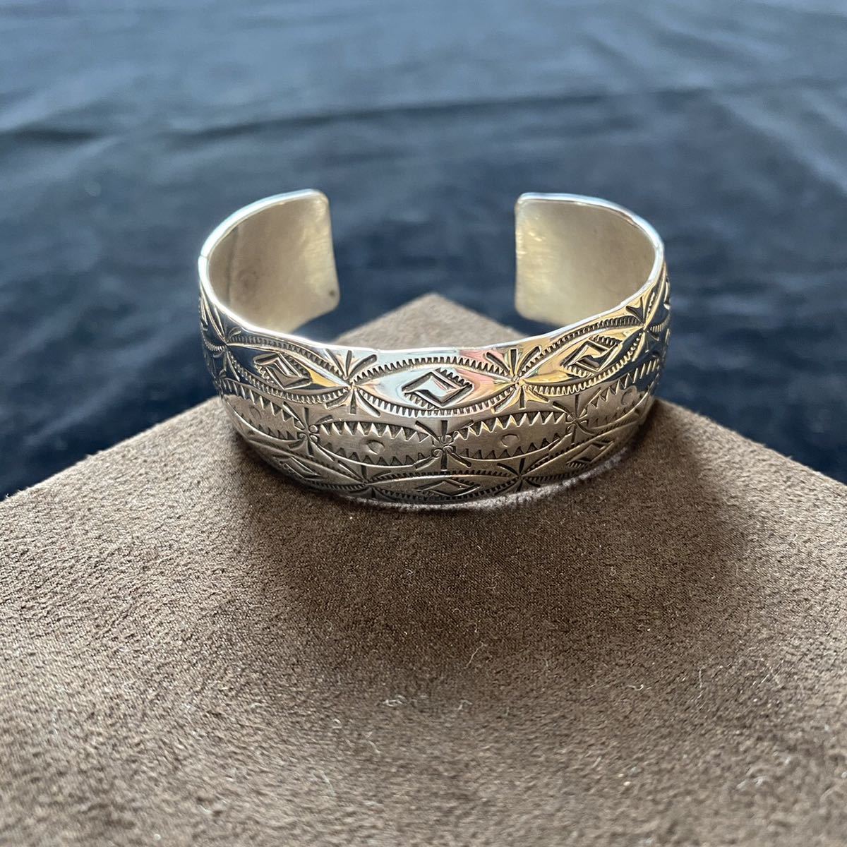 Indian Jewelry アーノルドグッドラック　　　　シルバー　バングル Indian jewelry / Navajo BANGLE (ARNOLD GOODLUCK)
