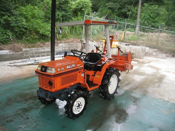 SOLD OUT】クボタ トラクター B1-15 ブルトラ 15.5馬力 4WD 自動