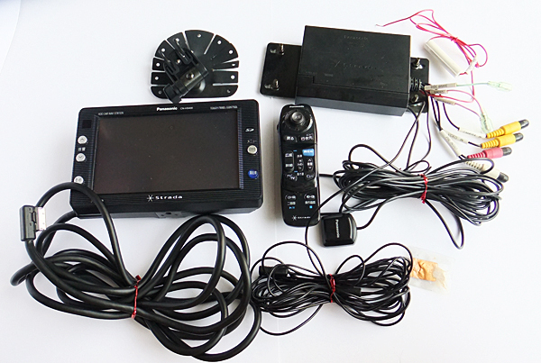 パナソニック　ＨＤＤナビ　ＣＮ－ＨＤＳ４００　０４年製