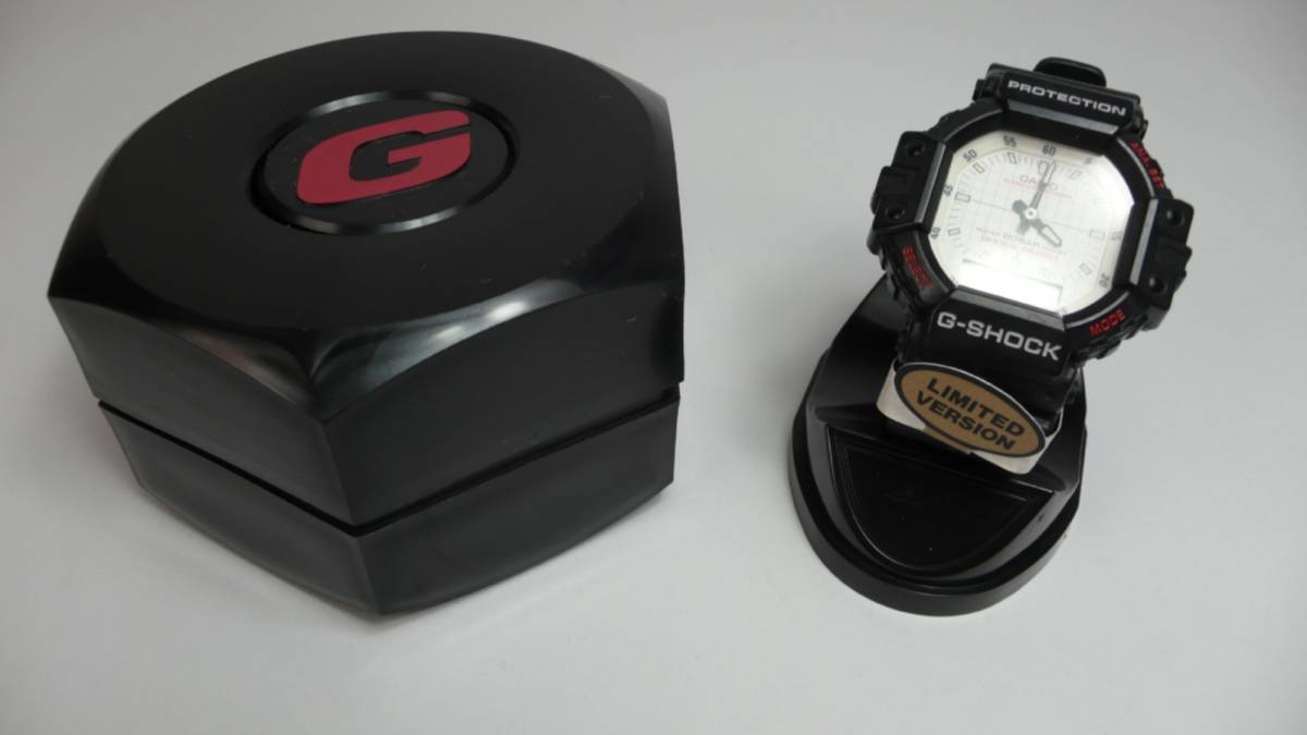 CASIO】G-SHOCK デジアナ AW-550 文字盤ホワイト レトロ？ バンド劣化