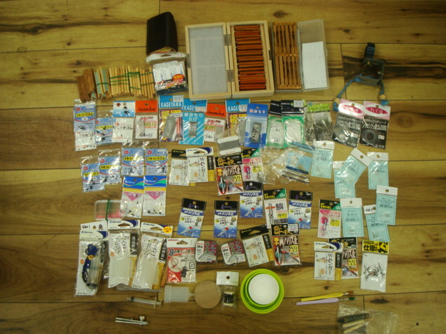 タナゴ釣り用品 仕掛け巻 板オモリ ストッパー ポンプ バイス等おまとめ大量セット ハエ ヤマベ たなご 針 の落札情報詳細 ヤフオク落札価格情報 オークフリー スマートフォン版