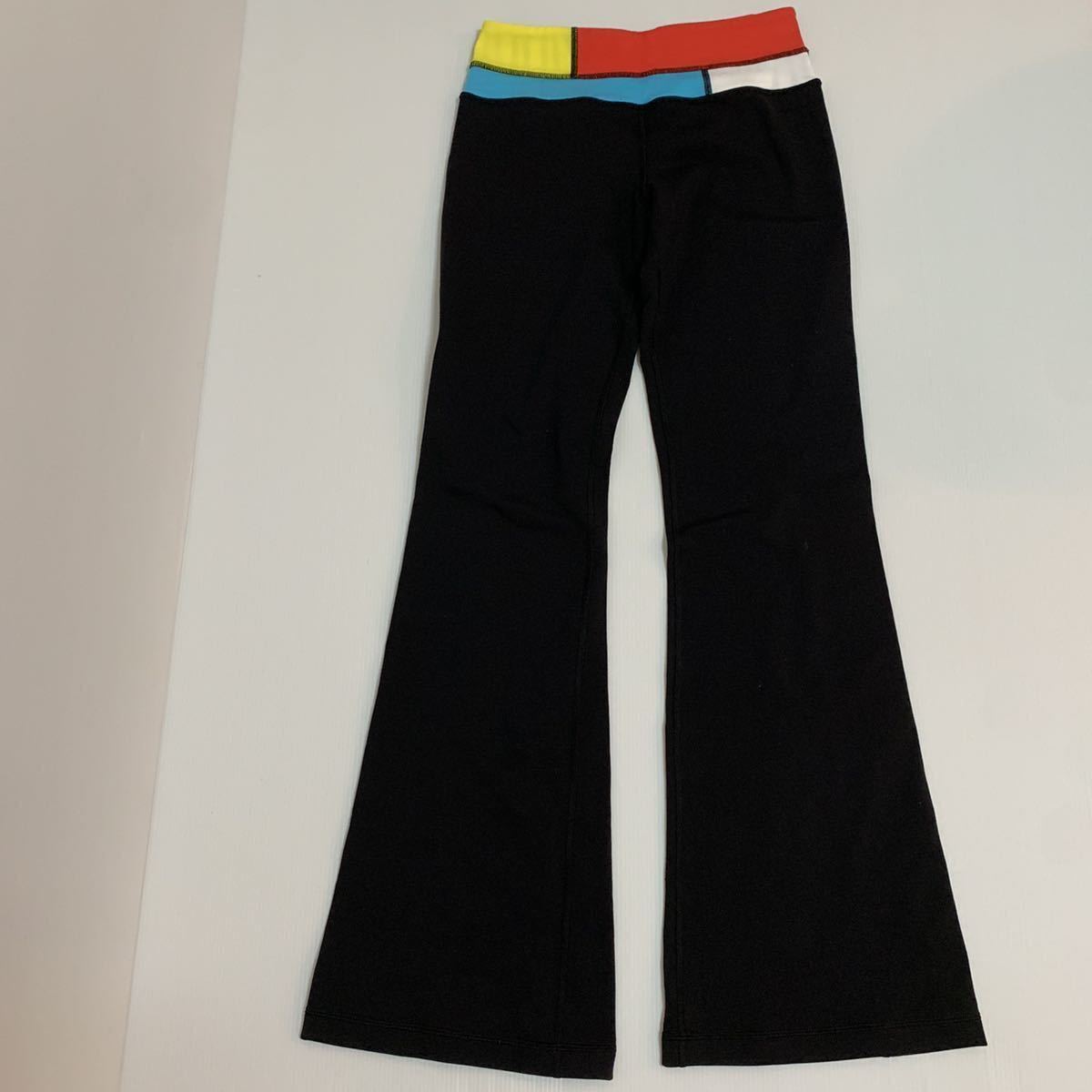 Lululemon 黒 フレア裾 トレーニングパンツ 【公式通販】