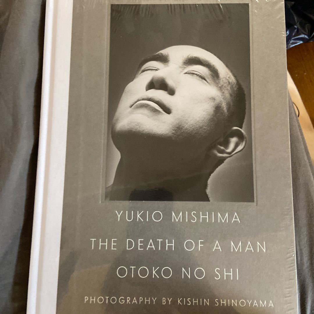 新品 日本非売品 最後のアルバム 三島由紀夫 写真集 アルバム集 The Death Of A Man 新品未使用 の落札情報詳細 ヤフオク落札価格情報 オークフリー スマートフォン版
