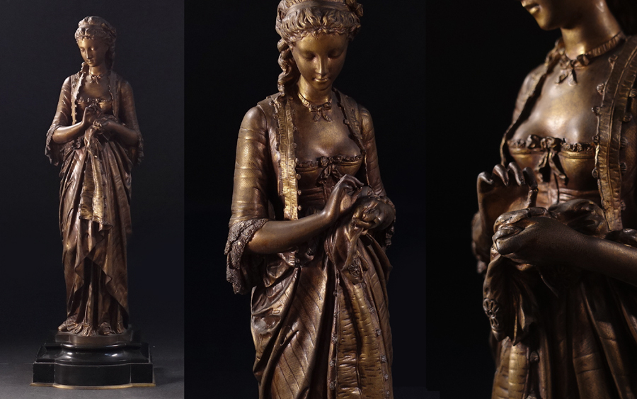 アンティーク ブロンズ 聖母マリア様 手を広げる素足の彫像 年月風化の美