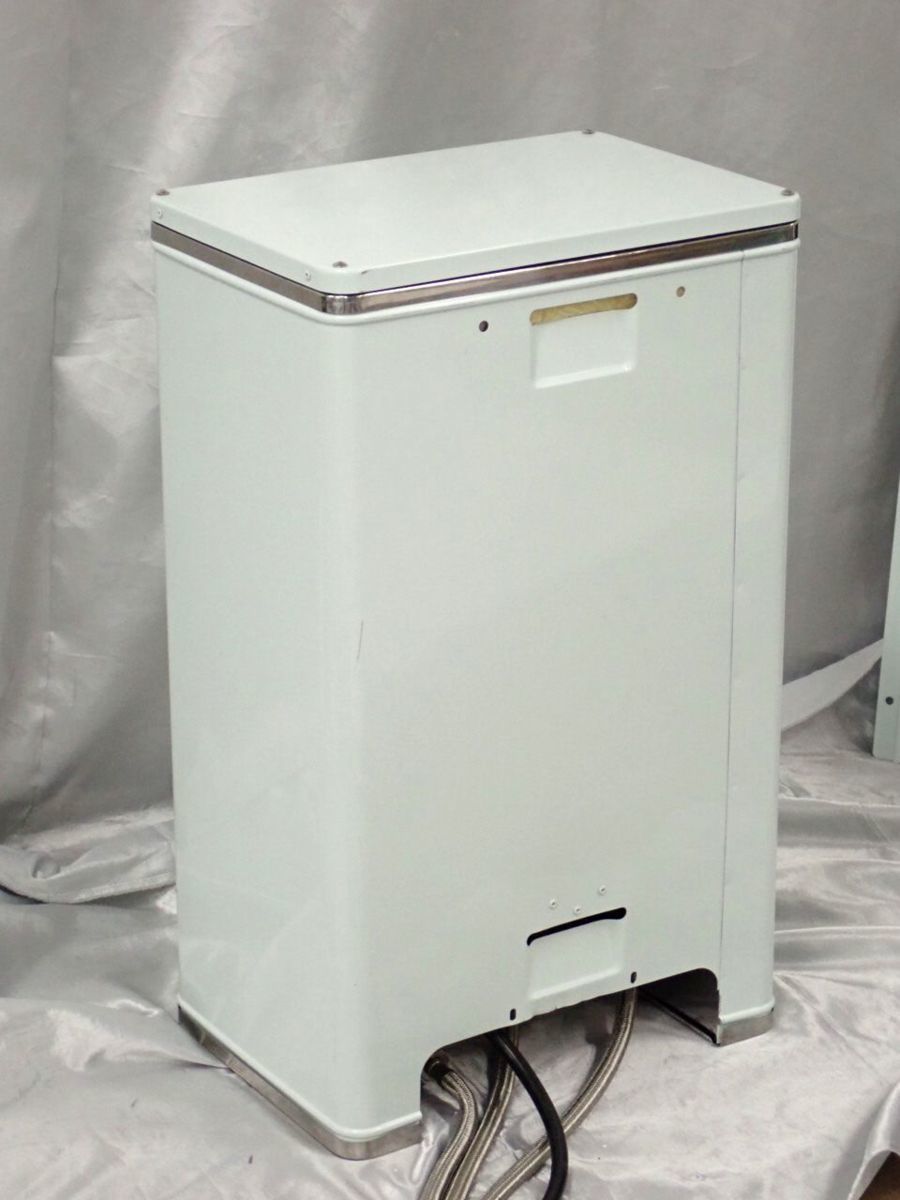 ☆イトミック 貯湯式 電気湯沸器 20L EW-20N4B-BT/取付板付き/壁掛型