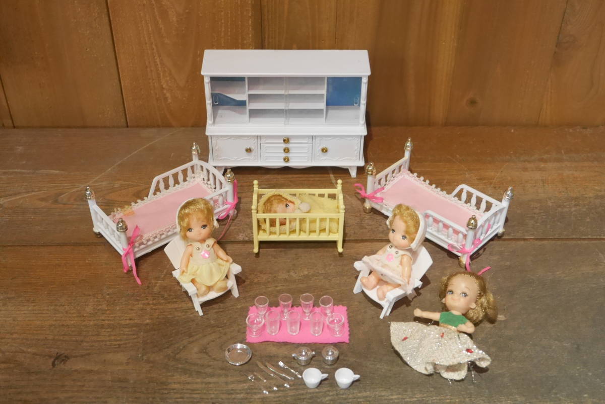 5 当時物 リカちゃん人形 双子の赤ちゃん ミキちゃんマキちゃん 家具 人形 色々 まとめて Takra タカラ 昭和レトロ の落札情報詳細 ヤフオク落札価格情報 オークフリー スマートフォン版