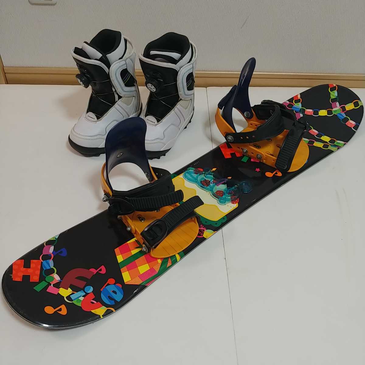 SALOMON - salomon  スノーボード キッズ スポンジボブ 100cm 新品 未使用 サロモン スポンジボブ スノーボード 子供100cm