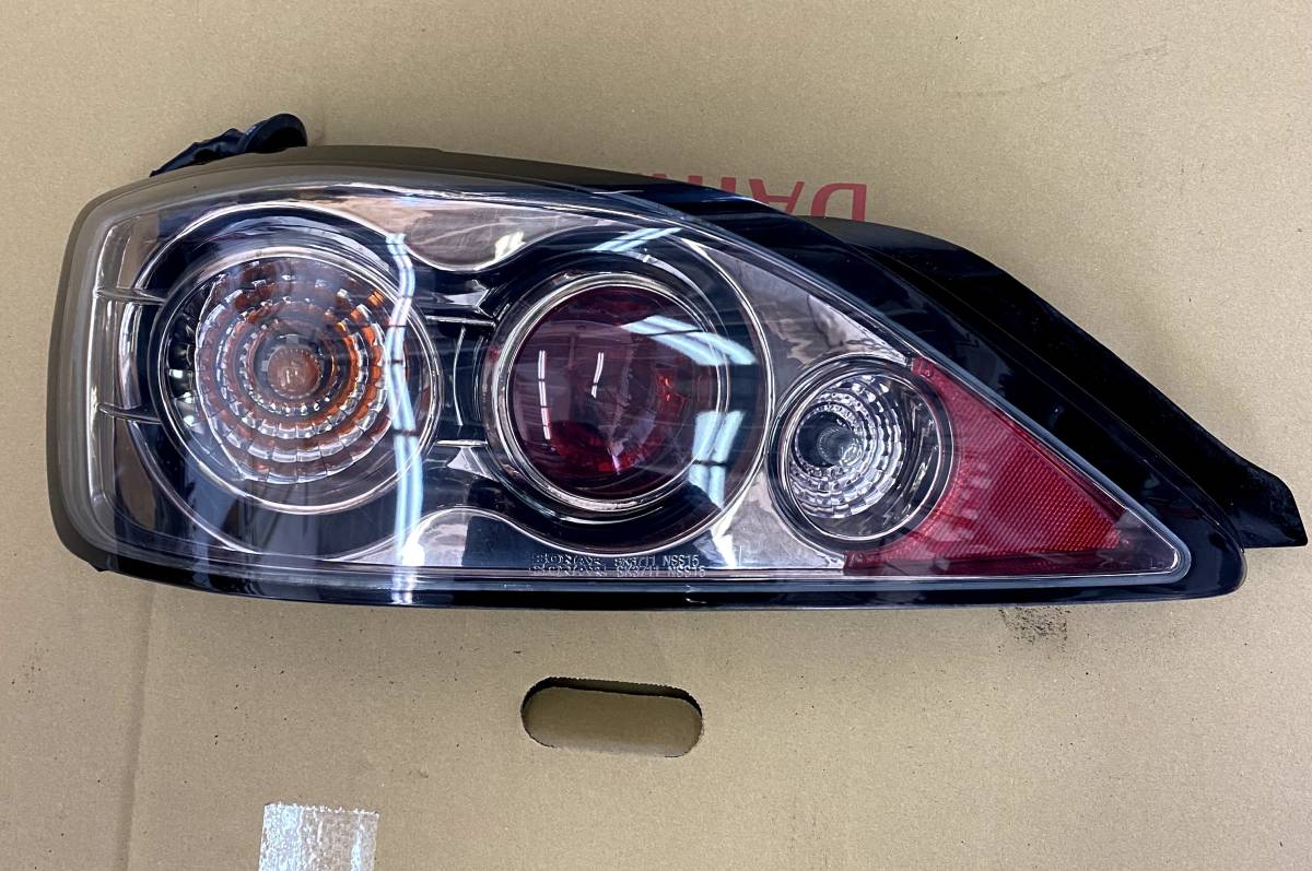 中古】日産シルビア(S15）専用 テールランプ(品番 ：SONAR SK3711