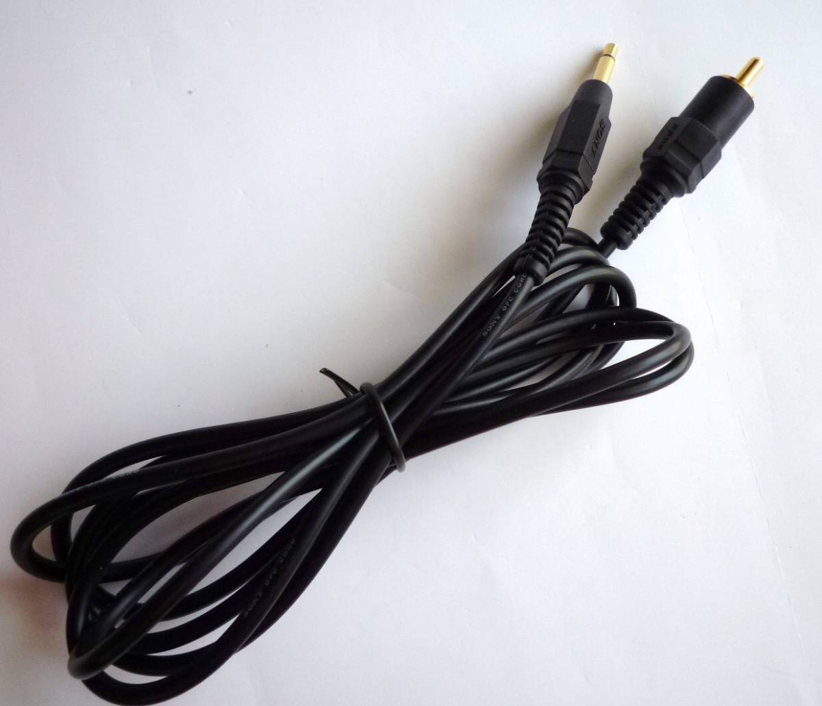 良品 SONY ソニー 3.5mm モノラルミニプラグ オス ⇔ RCAピンプラグ(黒) オス 変換ケーブル ピンプラグ 変換 1.6m