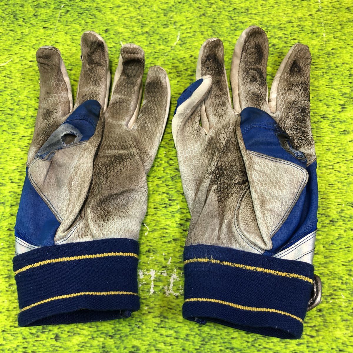 ソフトバンクホークス 海野隆司 実使用バッティンググローブ