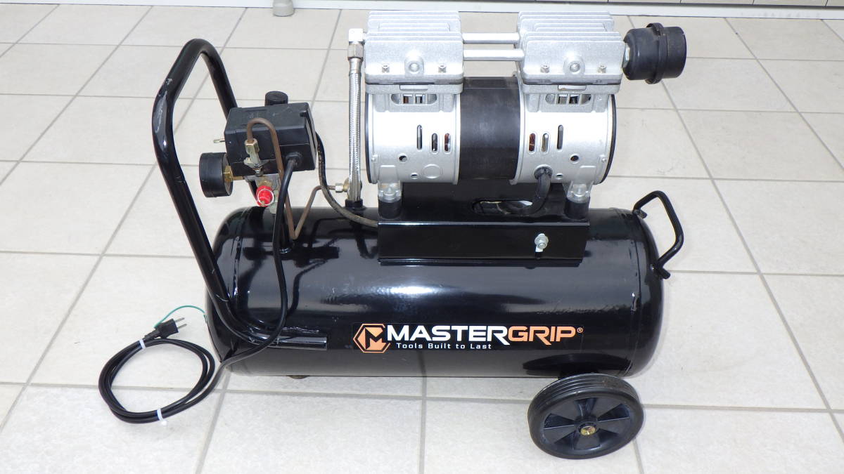 マスターグリップ100V オイルレスコンプレッサー