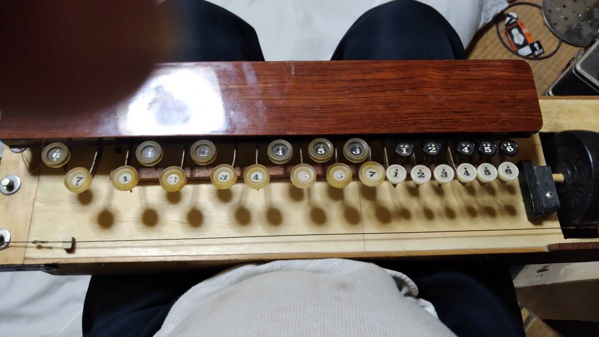 やや傷や汚れあり バイオリン 自作物 テケルー ハーディガーディ ハーディーガーディー の落札情報詳細 ヤフオク落札価格情報 オークフリー スマートフォン版