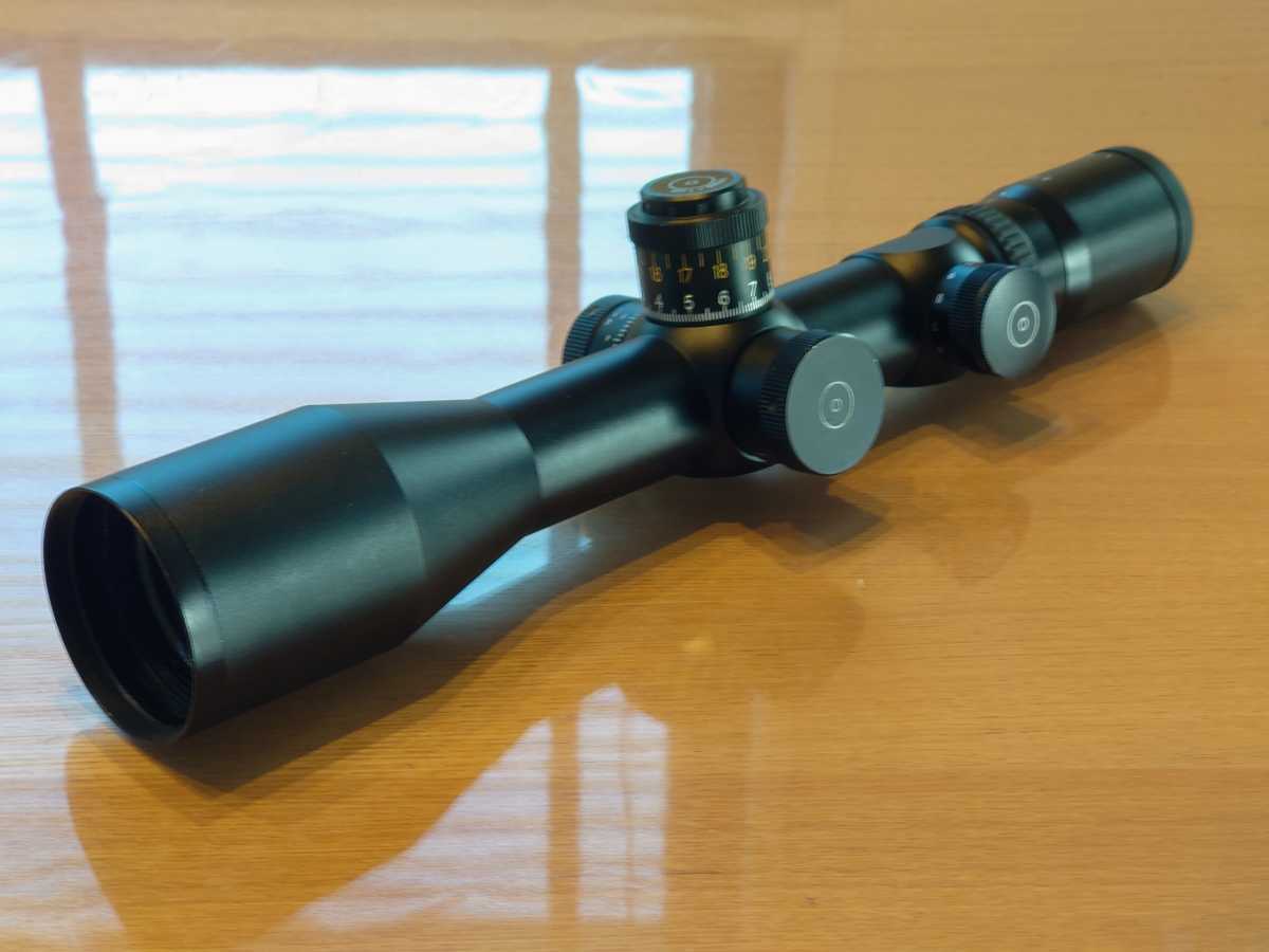 【未使用 （詳細）】ライフルスコープ シュミット&ベンダー Schmidt&Bender PM2 レプリカ vortex マウントの落札情報