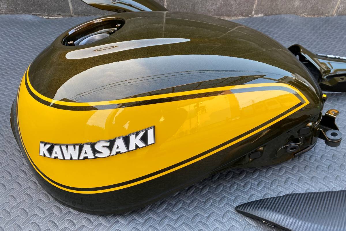 目立った傷や汚れなし】カワサキ Z900RS Z1イエローボール 全塗装外装