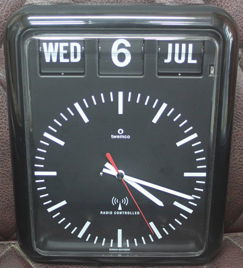 奈良美智　クロック Amazon.co.jp: 奈良美智 パタパタクロック 時計 完全 ホワイト