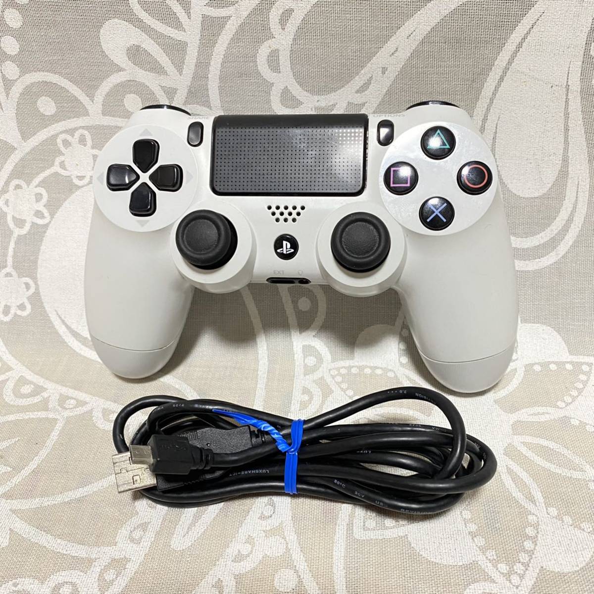 【傷や汚れあり】USBケーブル付☆ SONY PS4 ワイヤレスコントローラー DUALSHOCK 4 グレイシャー・ホワイト CUH