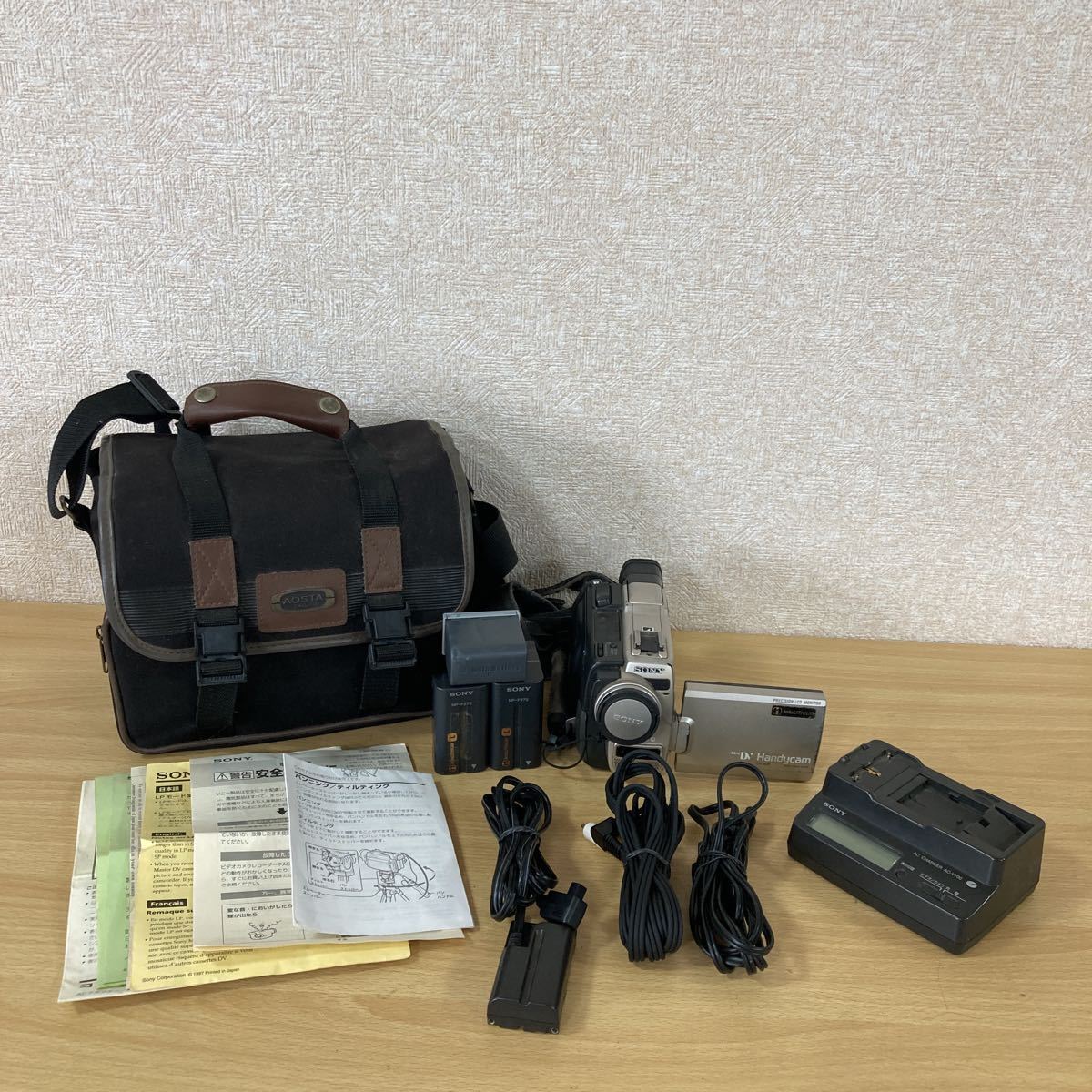 【傷や汚れあり】SONY ソニー MiniDV HandyCam ハンディカム DCRTRV9 レンズ SONY VIDEO LENS/OPTICAL 15× f＝3.451mm 11