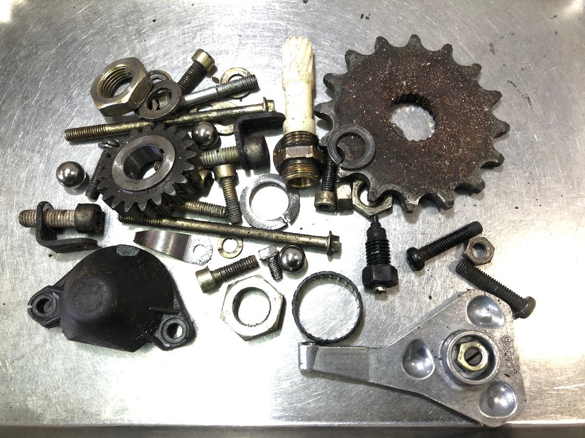 やや傷や汚れあり】アプリリア RS125 95-96 ROTAX123 エンジンパーツ ...