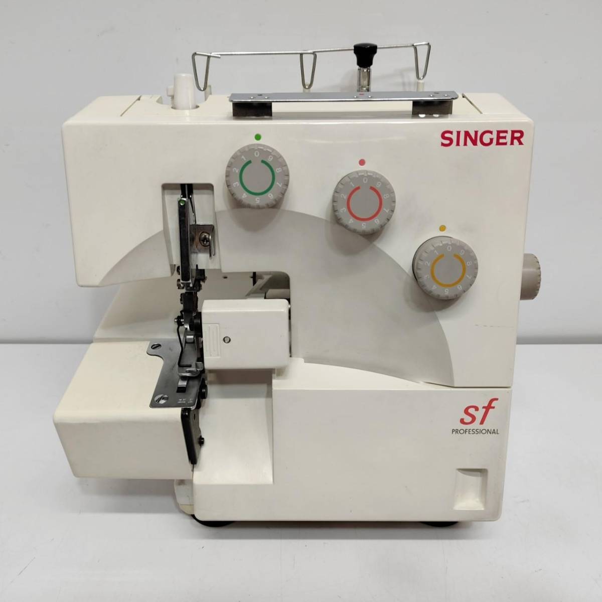 SINGER ミシン 14U831 2本糸 縁かがりミシン シンガー SINGER ミシン 14U831 2本糸 縁かがりミシン シンガー - メルカリ