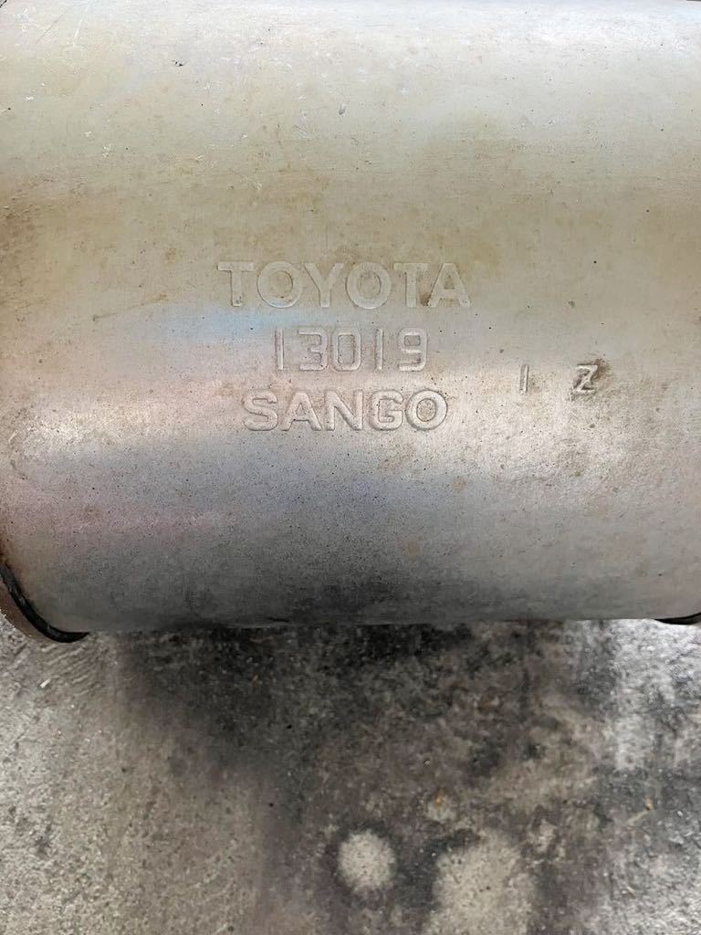 TOYOTA 触媒13019 SANGO 43 傷や汚れあり】トヨタ 触媒 純正マフラー