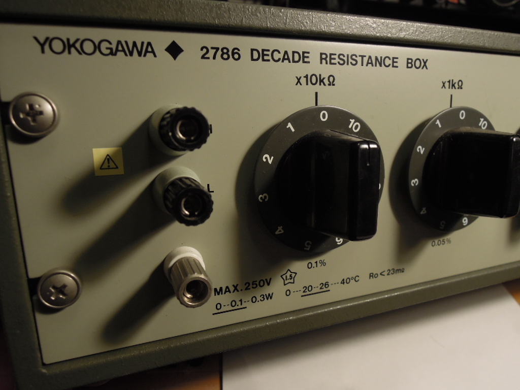 【目立った傷や汚れなし】YOKOGAWA ダイヤル可変抵抗器 Model：2786－10 DECADE RESISTANCE BOX MAX