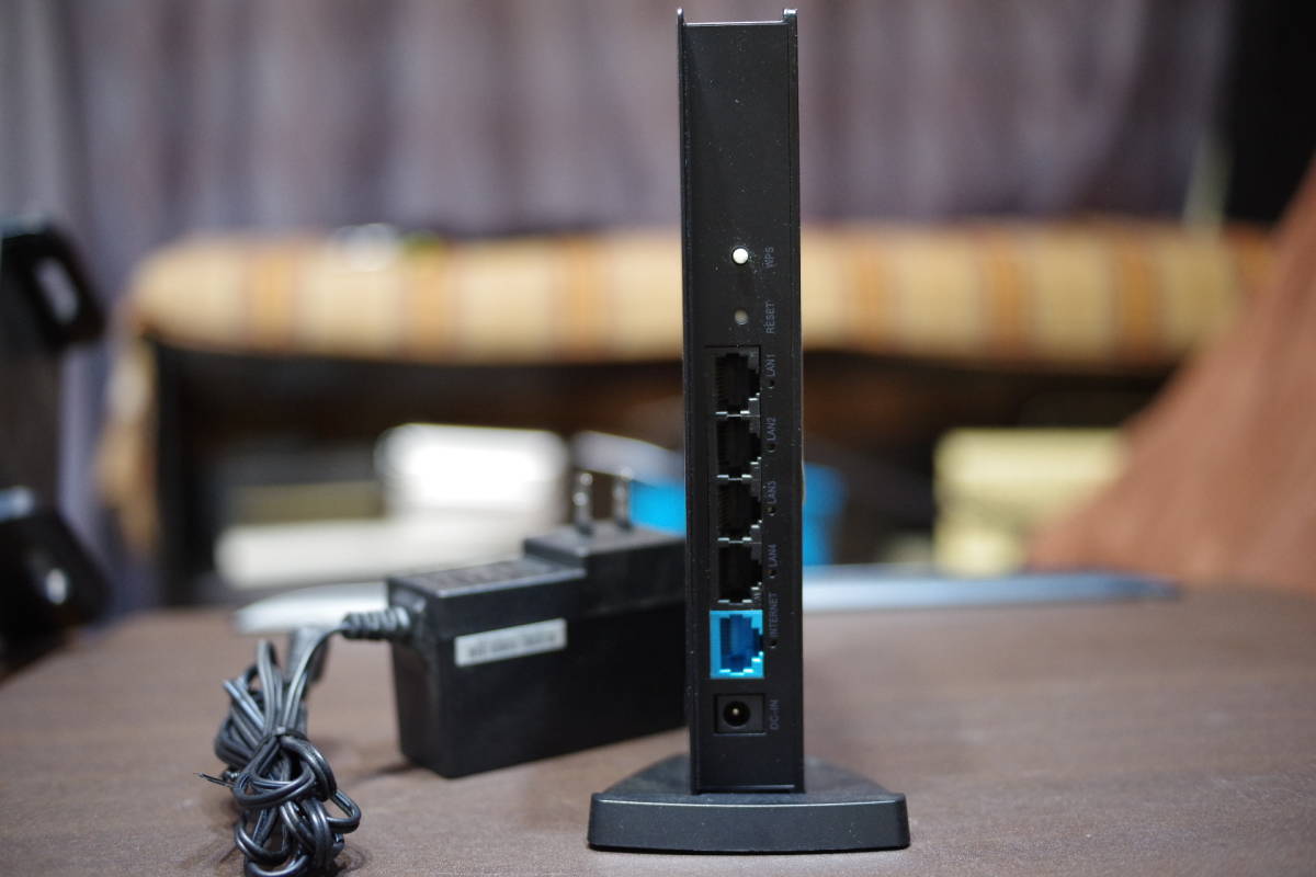 【傷や汚れあり】エレコム無線ルーターElecom Router WRC-1167、無線中継器 WTC-X1800GCの落札情報詳細 ...