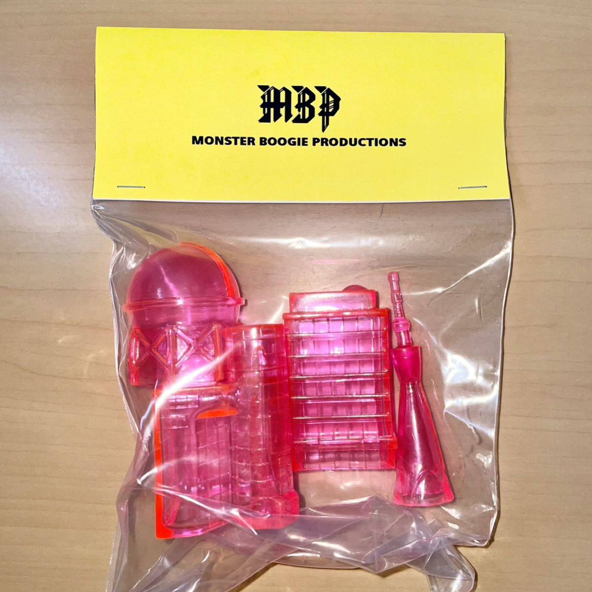 【未使用】MAXTOY ビル4種セット 蛍光ピンククリア One up. 限定 ソフビ ウルトラマン ultraman sofvi max