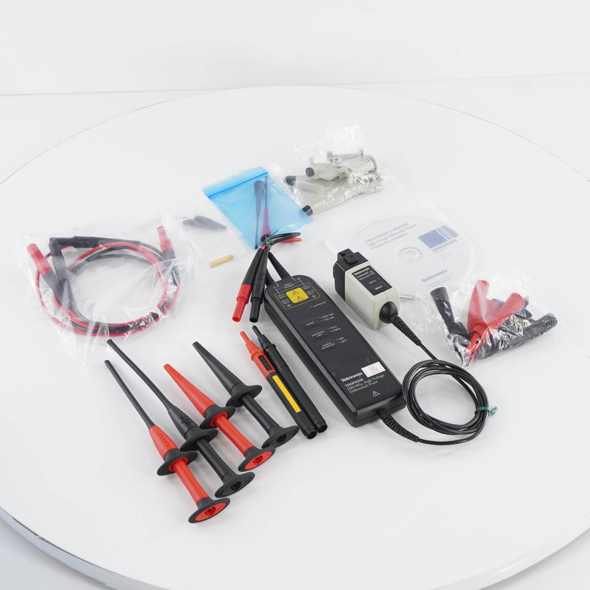 【やや傷や汚れあり】[JB] 現状販売 THDP0200 Tektronix テクトロニクス High Voltage