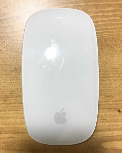  Apple、マルチタッチマウスの Magic Mouse を発表