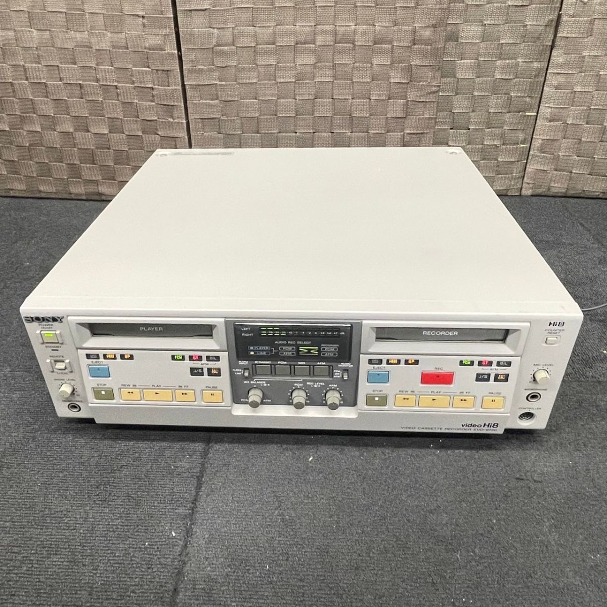 【傷や汚れあり】H857C8167 SONYソニー EVO9720 業務用8mmビデオデッキ video Hi8 ビデオカセット