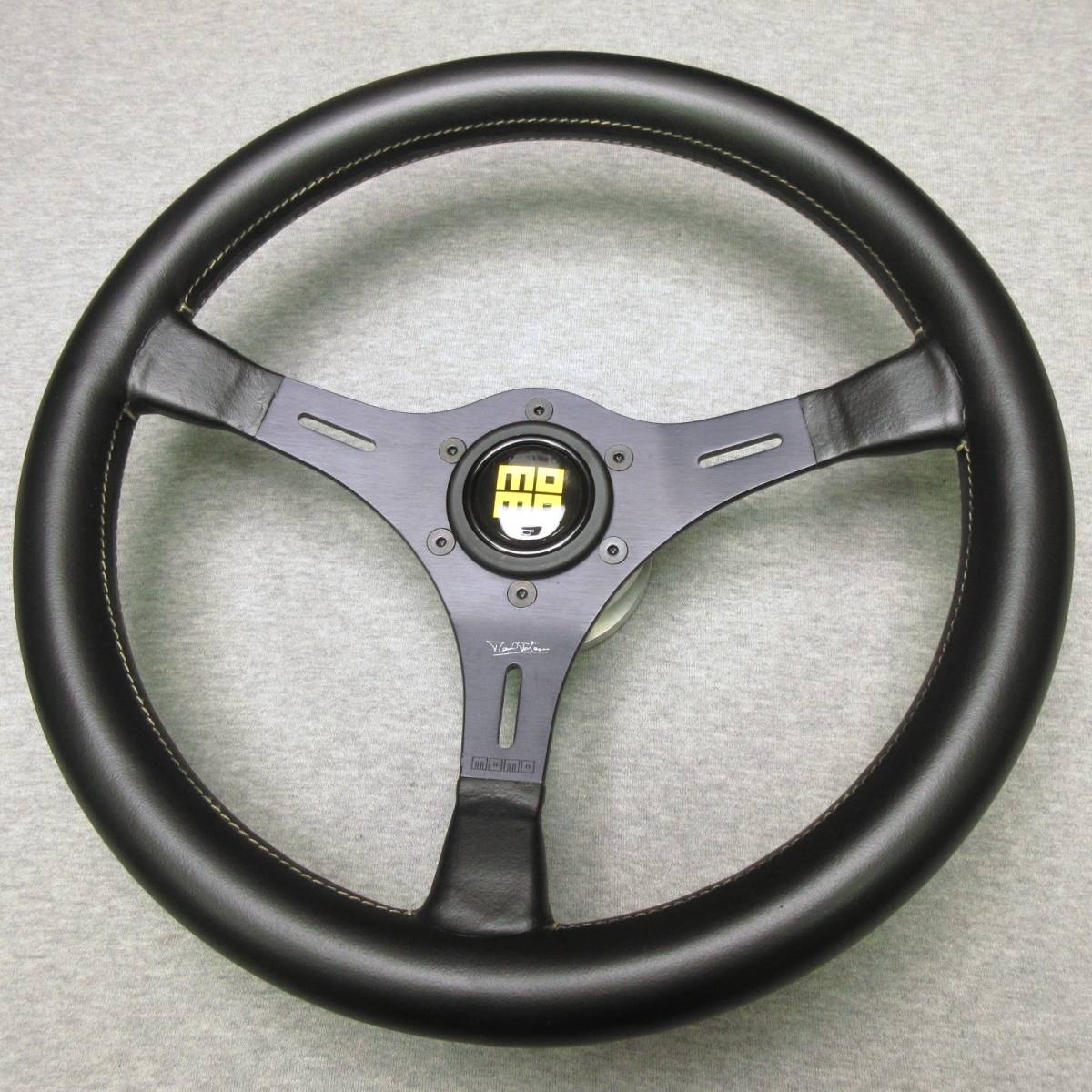 MOMO ステアリング Ronnie Peterson 3スポークヴィンテージ品 Momo Ronnie Peterson steering wheel - FOR SALE!