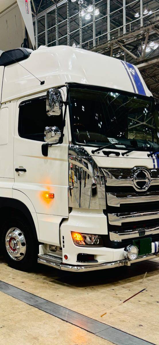 傷や汚れあり】17プロフィア パイプ バンパー 低床車用 (ステンレス製
