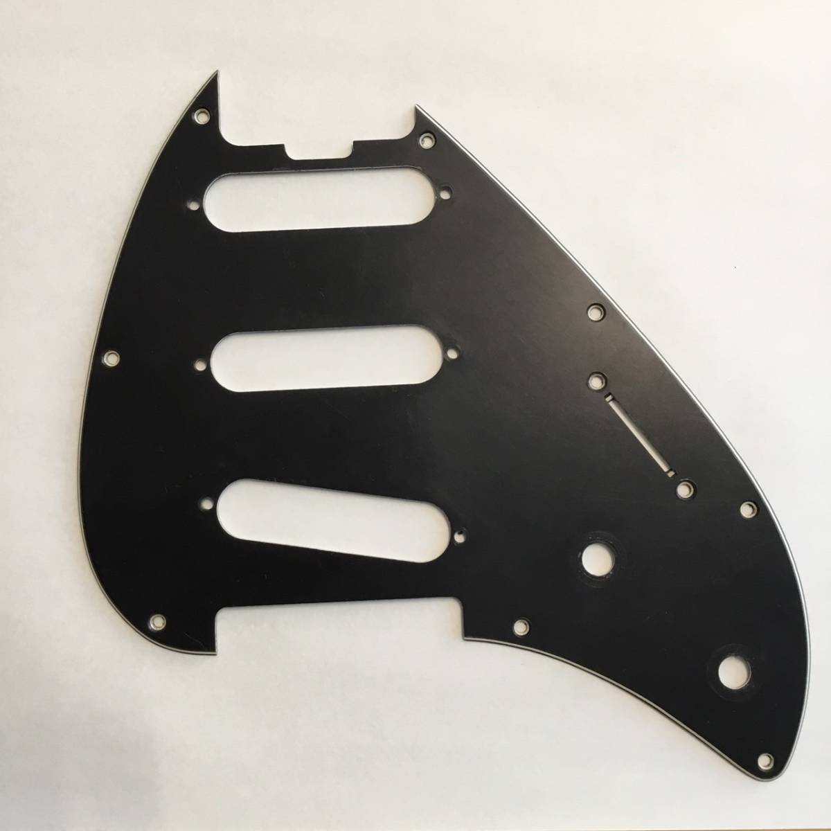 ミュージックマン　シルエット ピックガード MMSIL_8501_mi.jpg