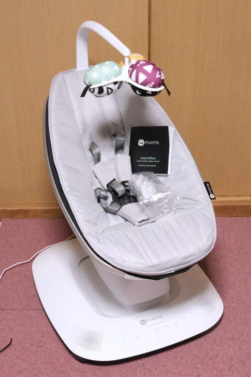 美品 最新型ママルー5 mamaroo5 素晴らしく 電動バウンサー ブラック 