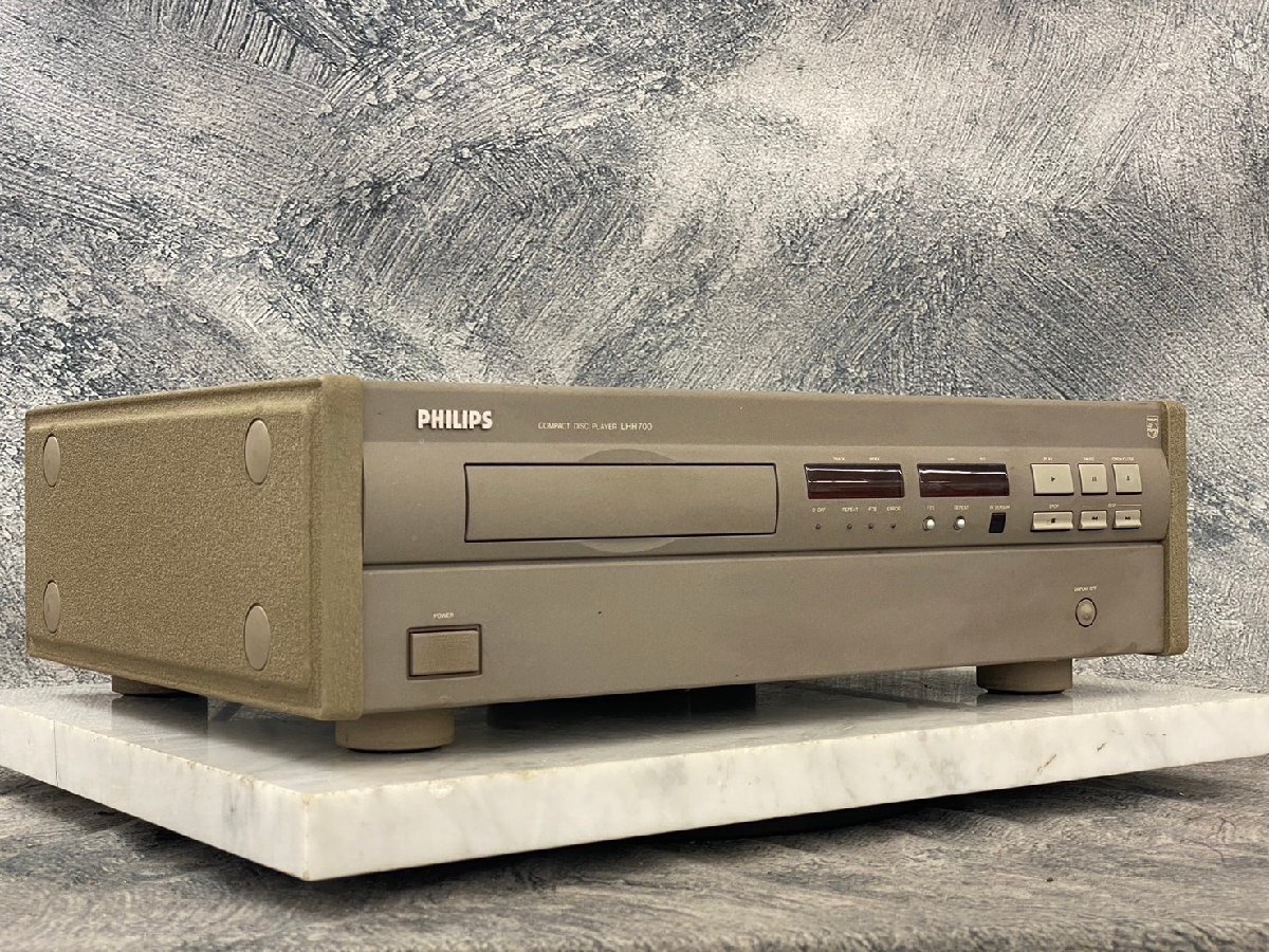 ジャンク品、フィリップスのCDプレイヤーになります PHILIPS CD950 B