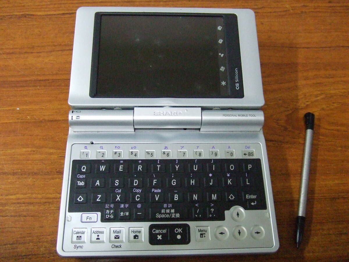 SHARPシャープ　Zaurus ザウルス SL-C3200 電子手帳　本体のみ SHARP ZAURUS ザウルス SL-C3200 電子手帳 電子辞書