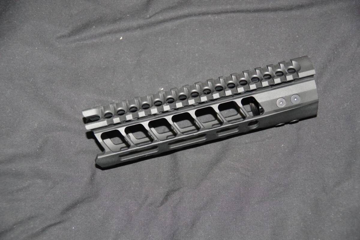 IRON AIRSOFT/EMG WAM4系/PTW用 F1 FIREARMS P7Mタイプハンド