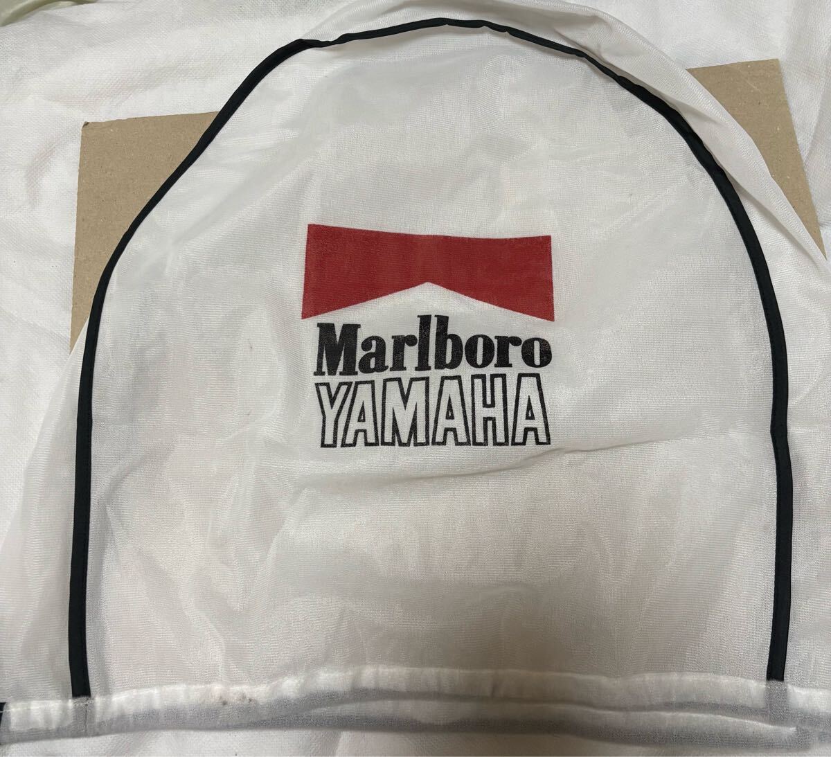 YAMAHA Marlboro ヘルメット　美品　収納袋付き YAMAHA Marlboro ヘルメット美品収納袋付き