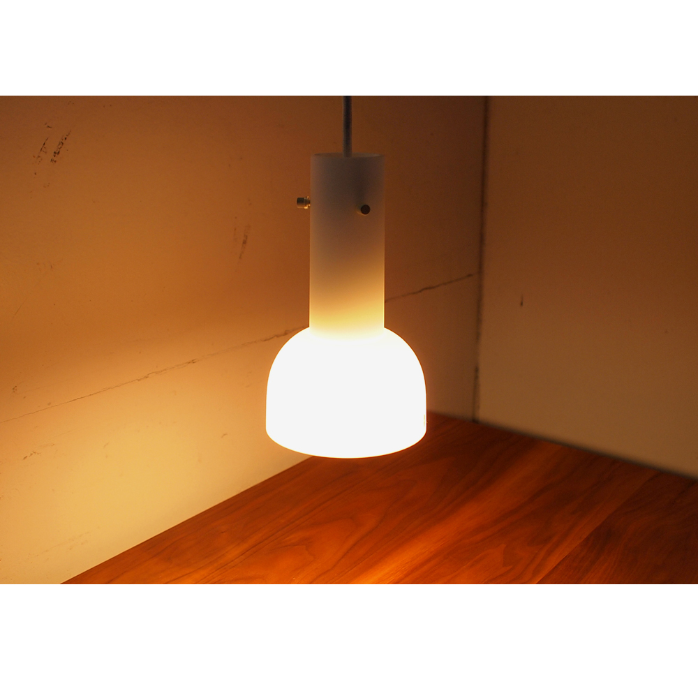 70年代ヴィンテージ ドイツ LIMBURG社製 乳白ガラス ペンダントライト