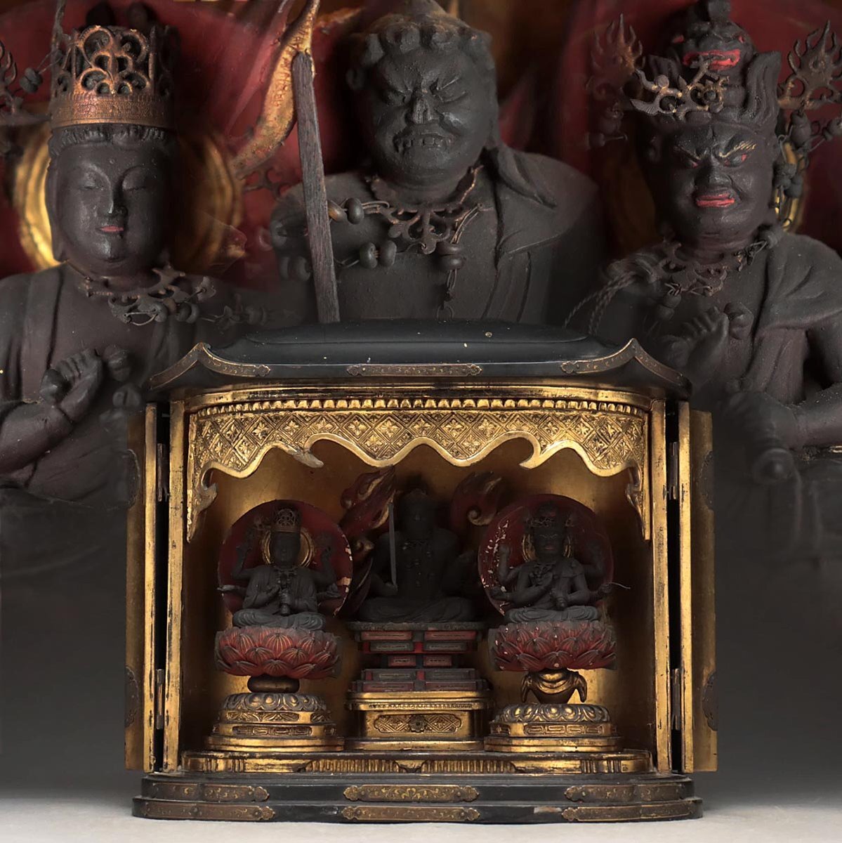 仏師で仕上げ品 東方三聖 木工細工 招財開運 精密細工 開運風水x