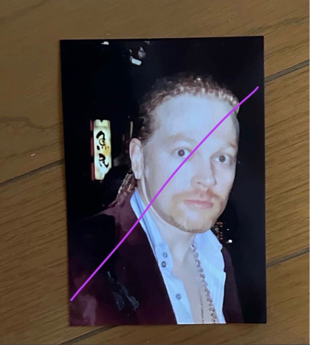 アクセルローズ直筆サイン入り2Lサイズ写真… Amazon.co.jp: アクセル ローズ直筆サイン入り2Lサイズ写真