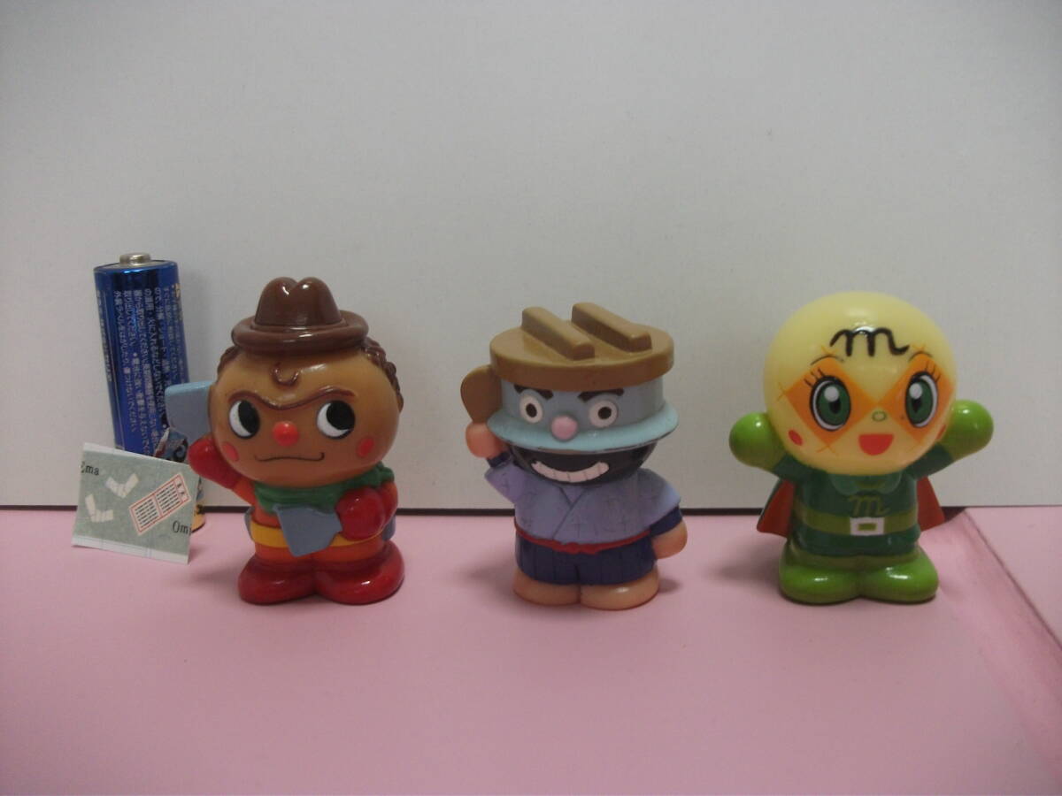 新品】レア廃盤 新品 あつまれアンパンマン 指人形 どんぶりマントリオ