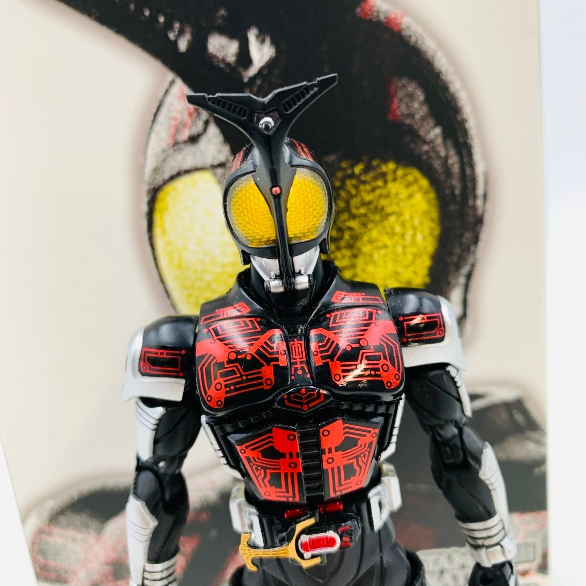 中古品 S.H.Figuarts フィギュアーツ 真骨彫製法 仮面ライダーカブト 仮面ライダーダークカブトの1番目の画像