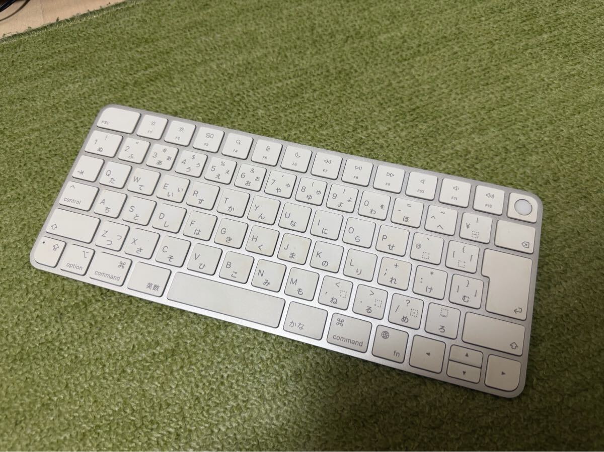 Apple Touch ID搭載 Magic Keyboard 日本語キー ( JIS ) A2449 シルバ－ 白 Bluetooth アップル ワイヤレスキーボードの1番目の画像
