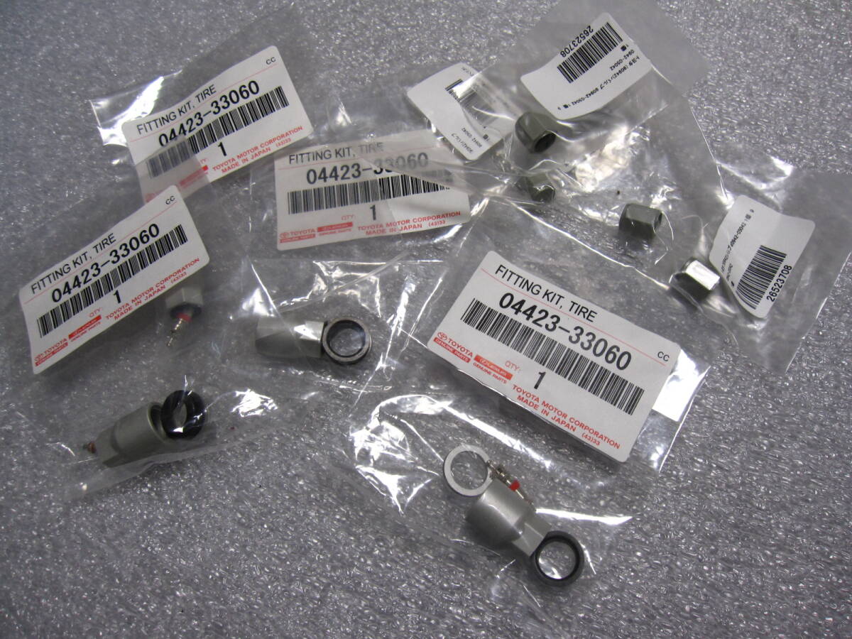 【新品未開封】レクサス純正 空気圧センサー フィッティングキット 4セット 新品】レクサス 純正 TPMS空気圧センサー・フィッティングキット