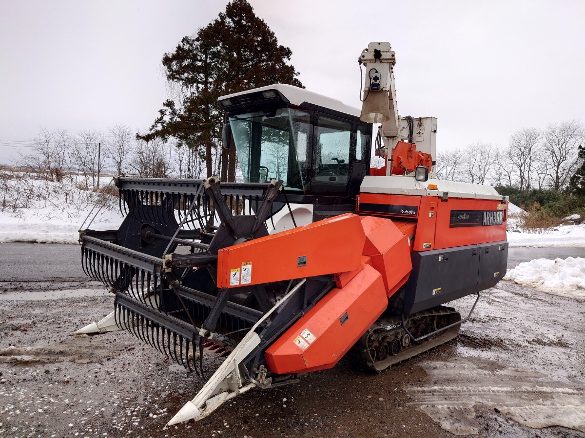 中古】イセキ コンバイン HJ698 ジャパン キャビン 6条刈りの落札情報 