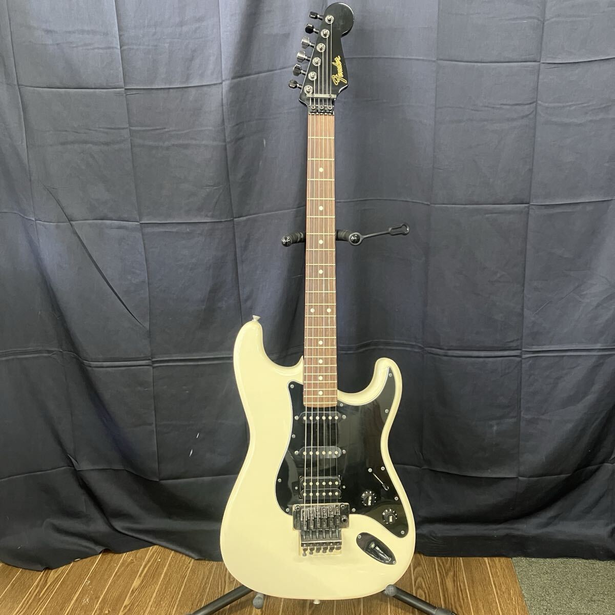中古】【懐かしの赤】MOON ストラトキャスター EMG HSS SSH 安藤